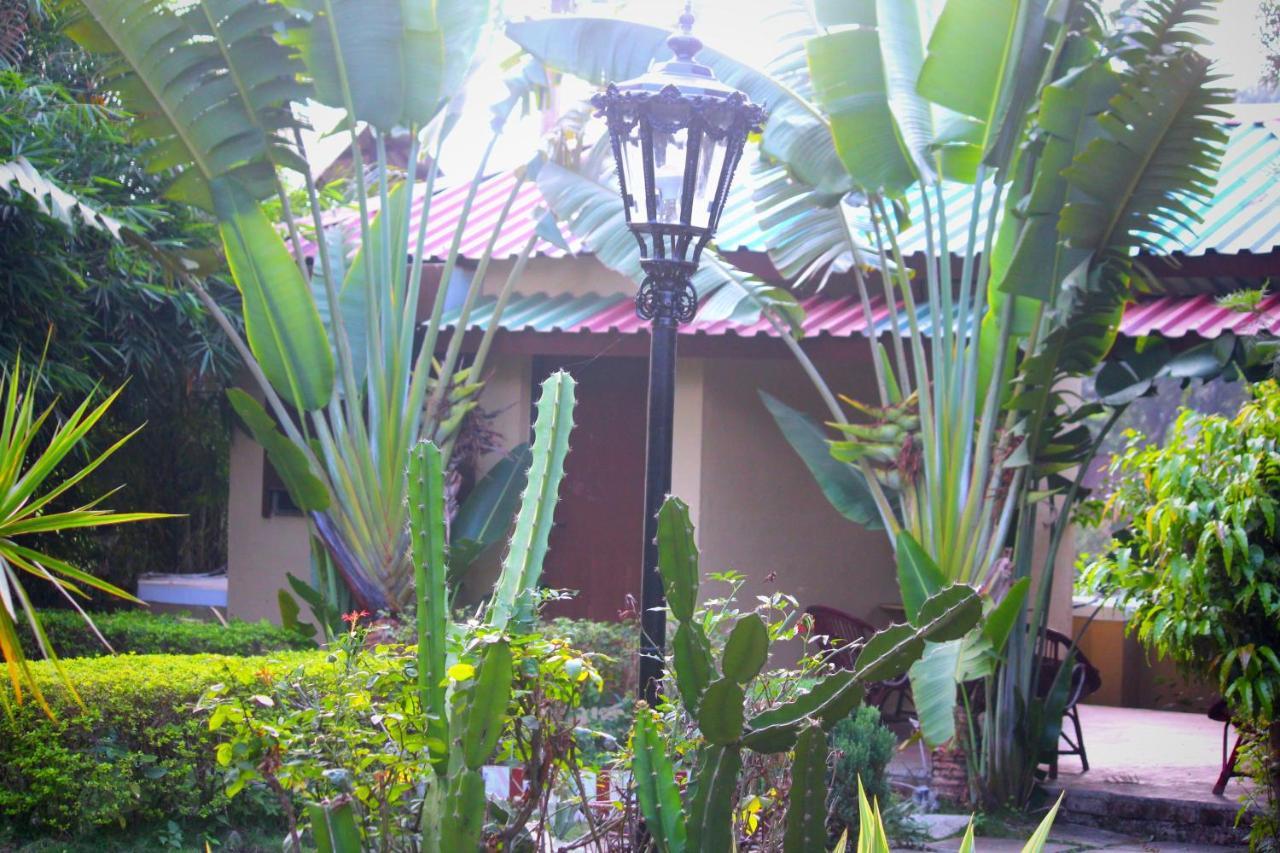Anandvan Holiday Homes, 瓦伊 外观 照片